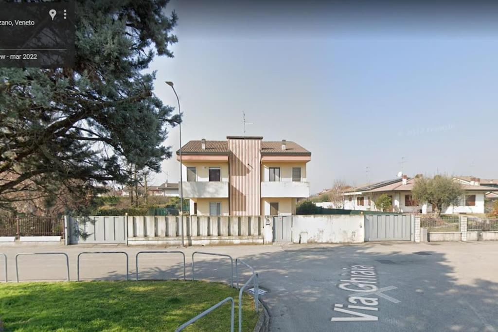Villa Ghiaia Locazione Turistica Castel d'Azzano Buitenkant foto