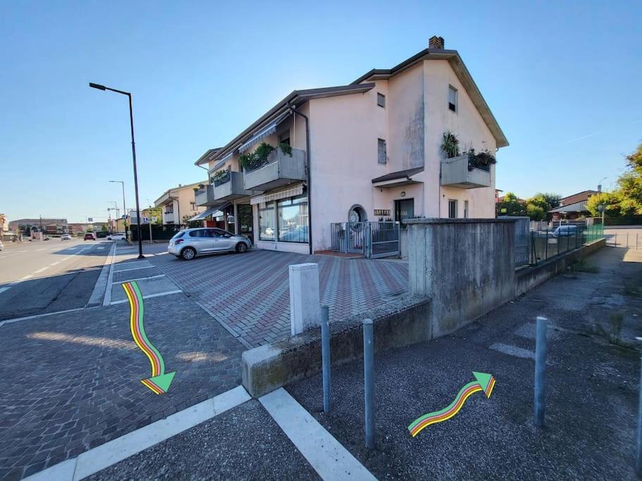 Villa Ghiaia Locazione Turistica Castel d'Azzano Buitenkant foto